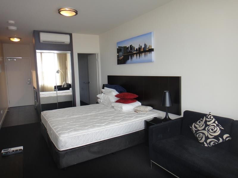 1032/43 Therry Street, Melbourne VIC 3000