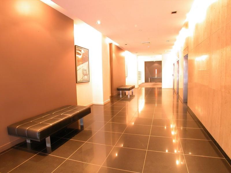 1006/325 Collins Street, Melbourne VIC 3000