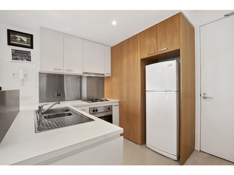 2009/15 Caravel Lane, Docklands VIC 3008