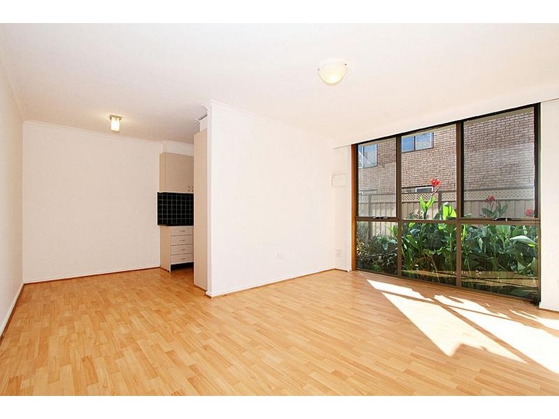 4/43 -45 Dover Street, Flemington VIC 3031