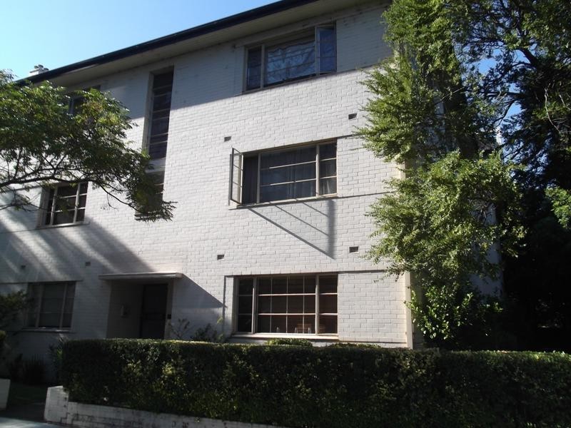 9/17 Queens Road, Melbourne VIC 3004