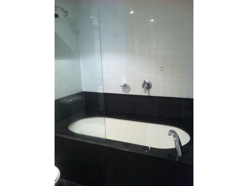 207/459 Royal Parade, Parkville VIC 3052