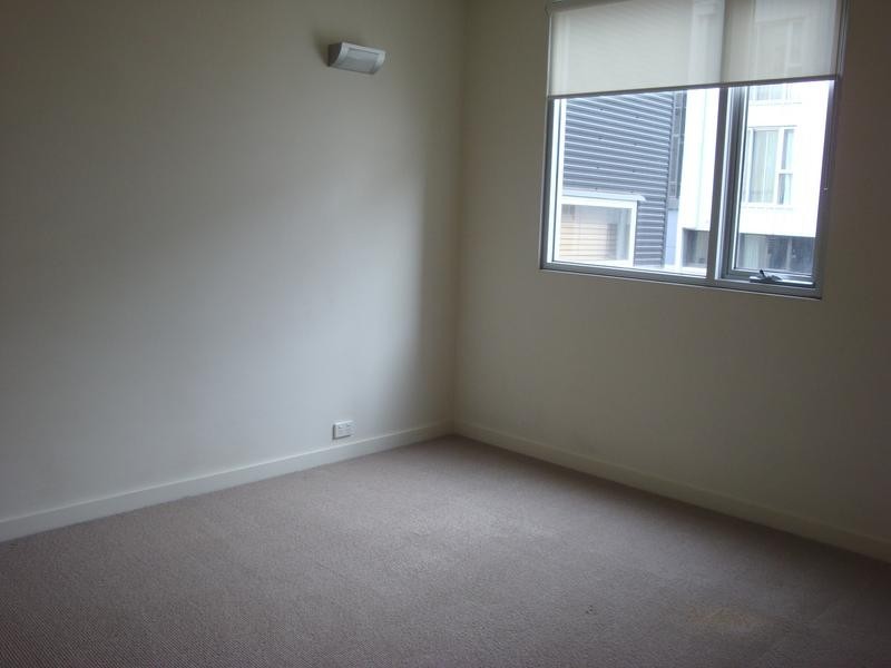 12/4-10 Bank Place, Melbourne VIC 3000