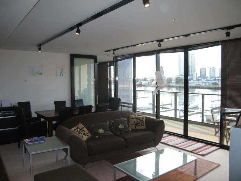 403/66 River Esplanade, Docklands VIC 3008