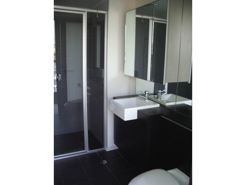 403/66 River Esplanade, Docklands VIC 3008