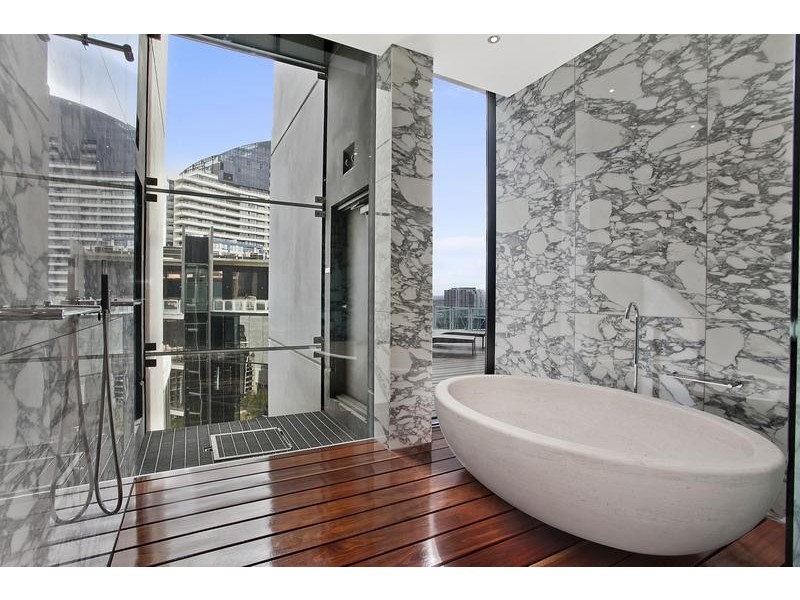 1803/8 Waterview Walk, Docklands VIC 3008