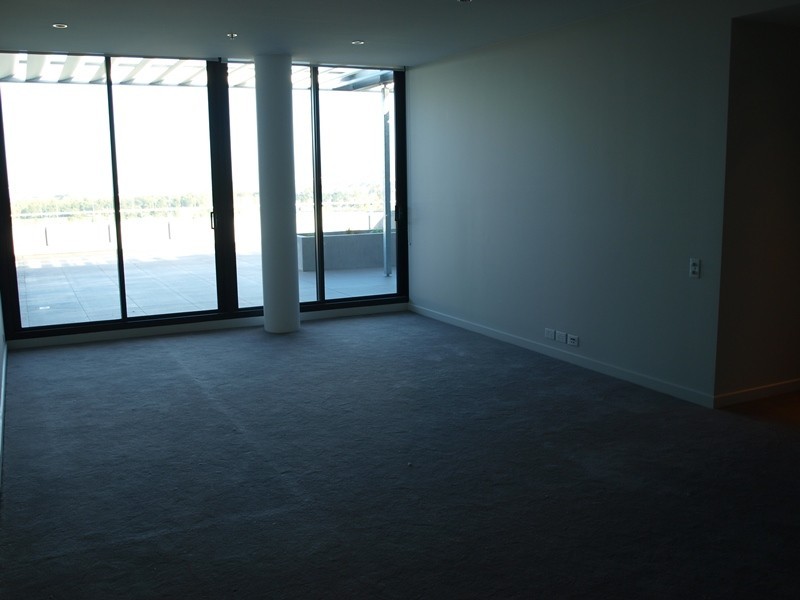 1008/70 Queens Road, Melbourne VIC 3004