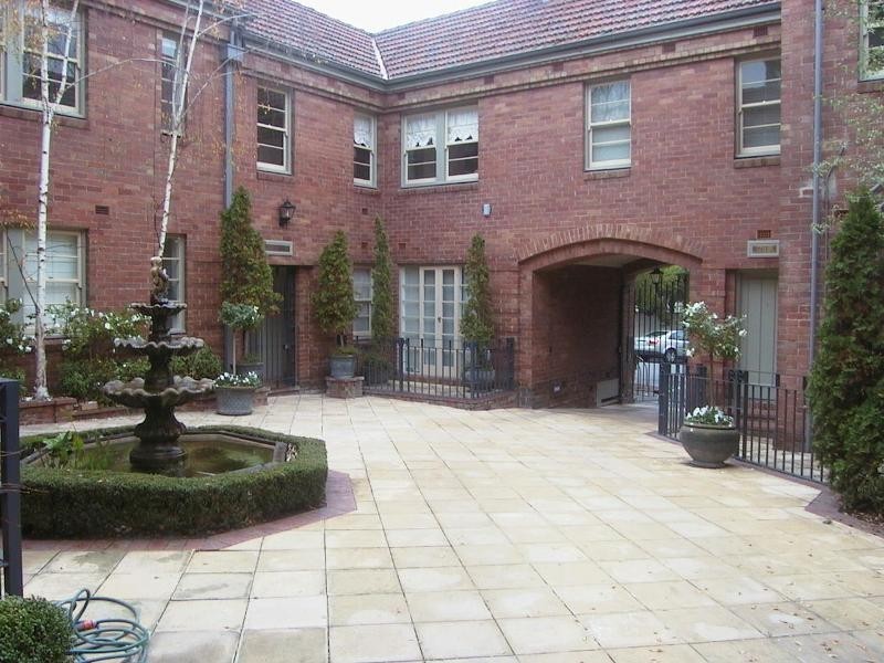 12/174 George Street, East Melbourne VIC 3002