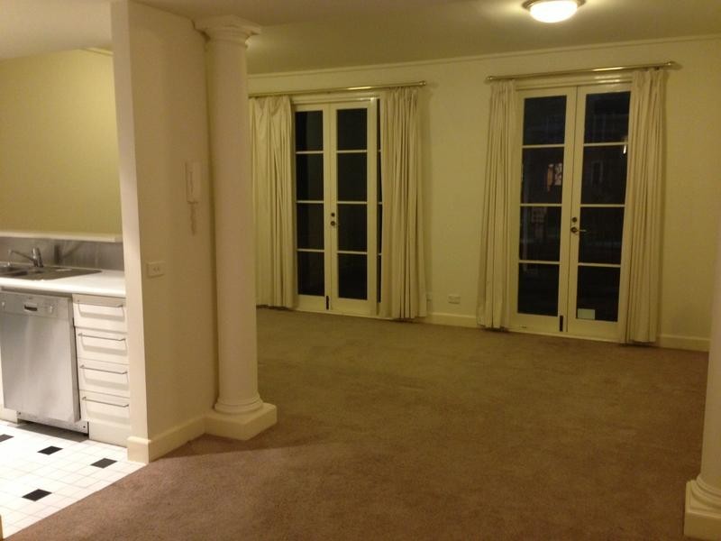 2/8 Wellington Crescent, East Melbourne VIC 3002