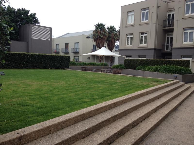 302/89 Beach Street, Port Melbourne VIC 3207