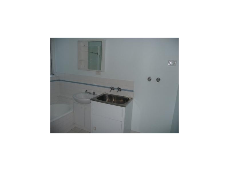 6/75 McCracken Street, Kensington VIC 3031