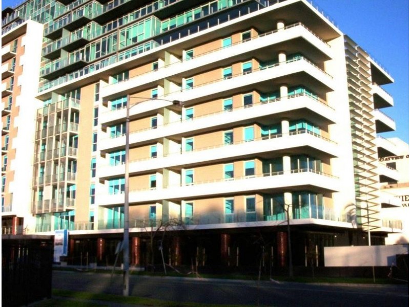 803/1 Roy Street, Melbourne VIC 3004