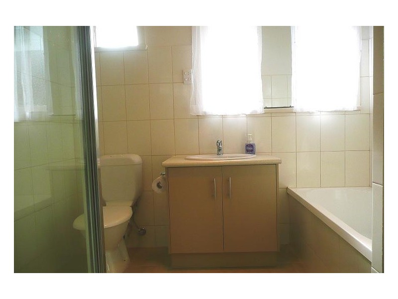 52 Perrett Avenue, St Albans VIC 3021