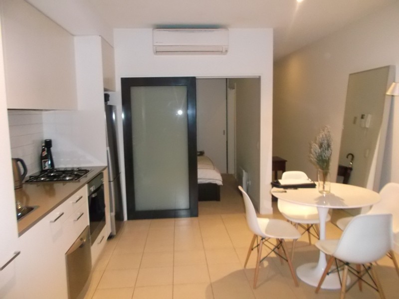 203/33 Cliveden Close, East Melbourne VIC 3002