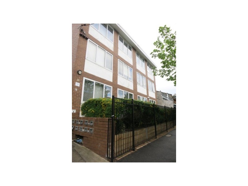 8/98 George Street, Fitzroy VIC 3065