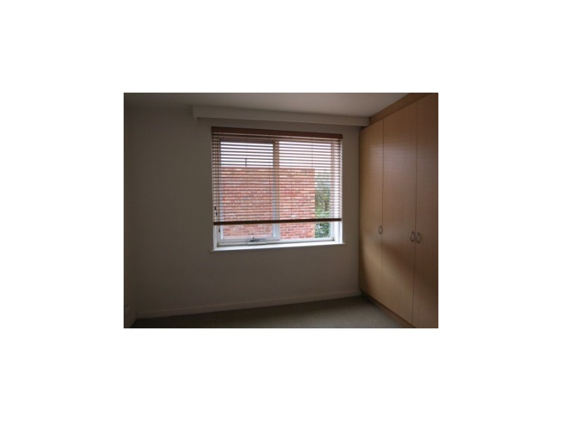 8/98 George Street, Fitzroy VIC 3065