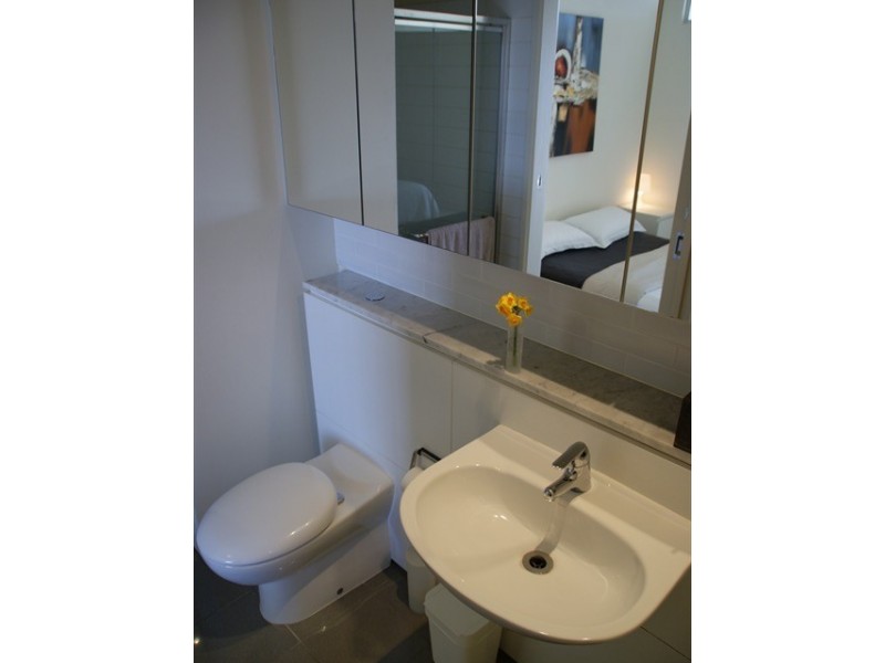 2203/25 Wills Street, Melbourne VIC 3000