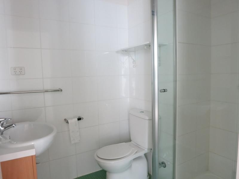 502/82 Queens Road, Melbourne VIC 3004