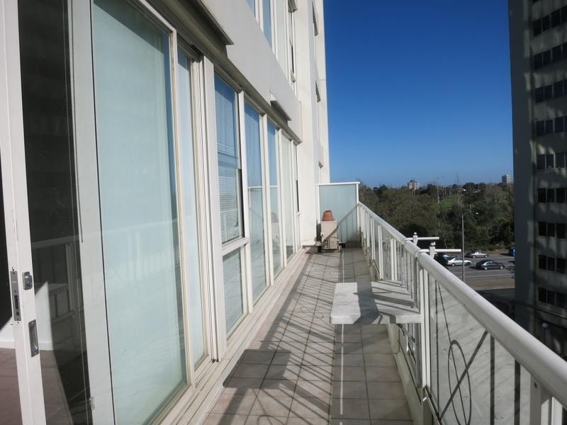 502/82 Queens Road, Melbourne VIC 3004