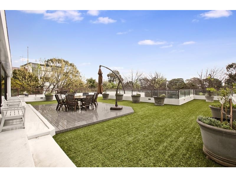 2B/29 Queens Road, Melbourne VIC 3000