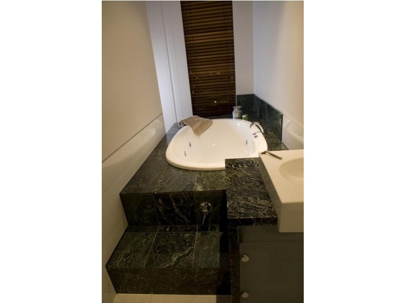 10/201 Franklin Street, Melbourne VIC 3000