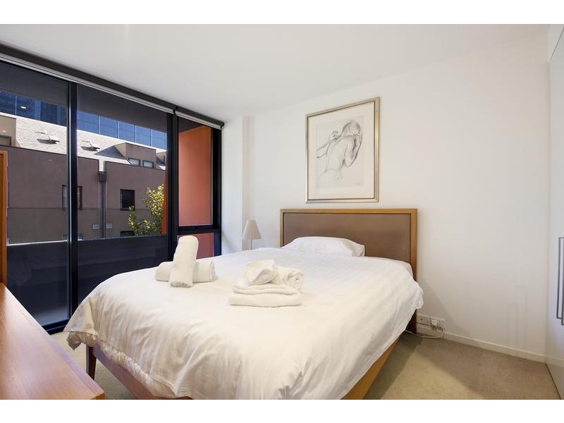 33/8 Cook Street, Southbank VIC 3006