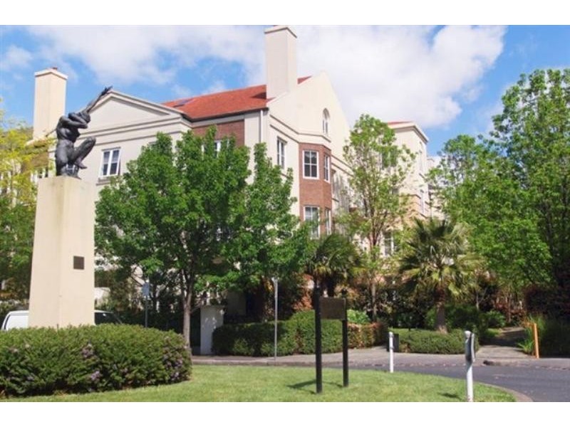 11/8 Wellington Cresent, East Melbourne VIC 3002