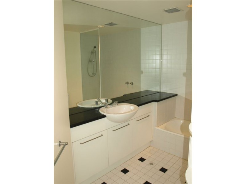 11/8 Wellington Cresent, East Melbourne VIC 3002