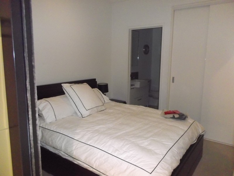 203/33 Cliveden Close, East Melbourne VIC 3002