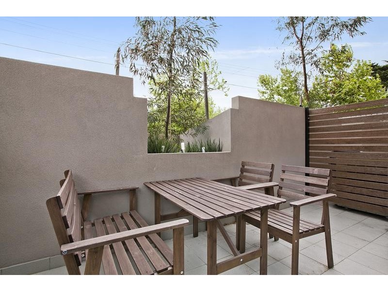 11/233 Dandenong Road, Windsor VIC 3181