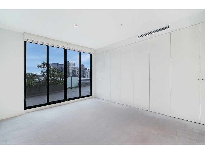 702/60 Siddeley Street, Docklands VIC 3008