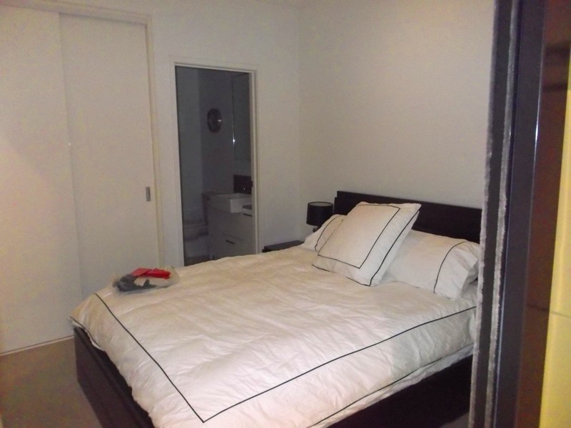 202/33 Cliveden Close, East Melbourne VIC 3002
