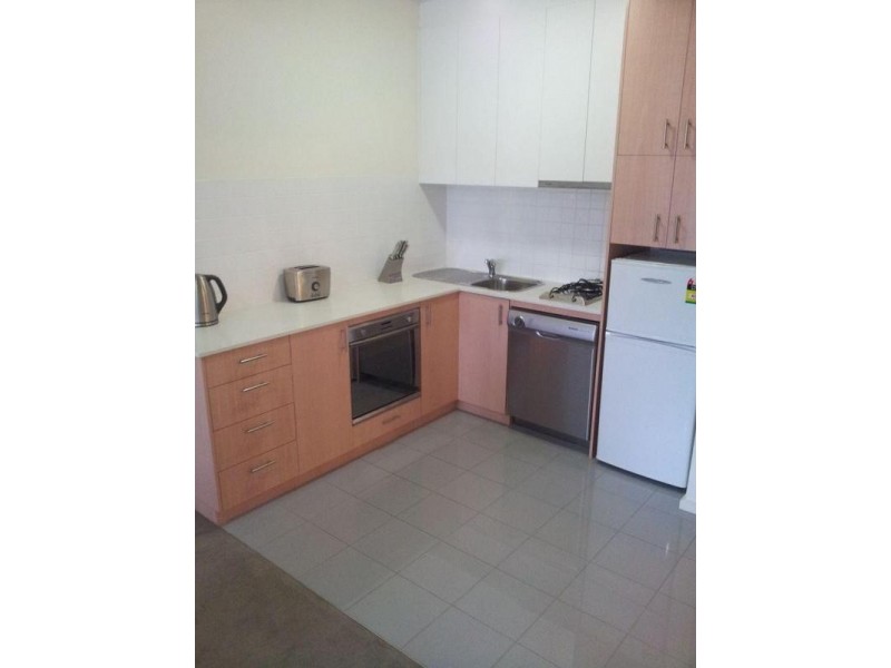 2011/250 Elizabeth Street, Melbourne VIC 3000