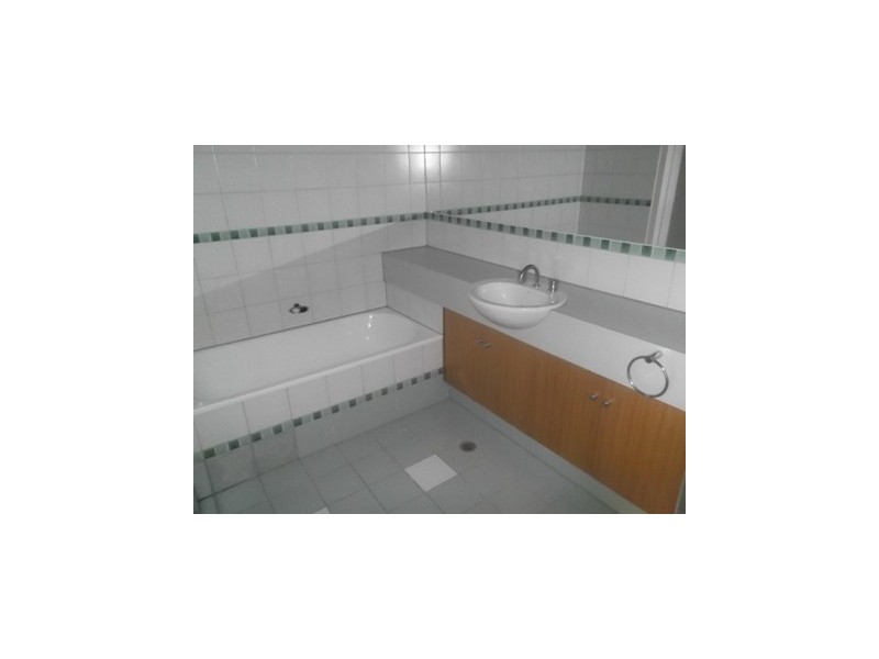 410/23 Queens Road, Melbourne VIC 3004