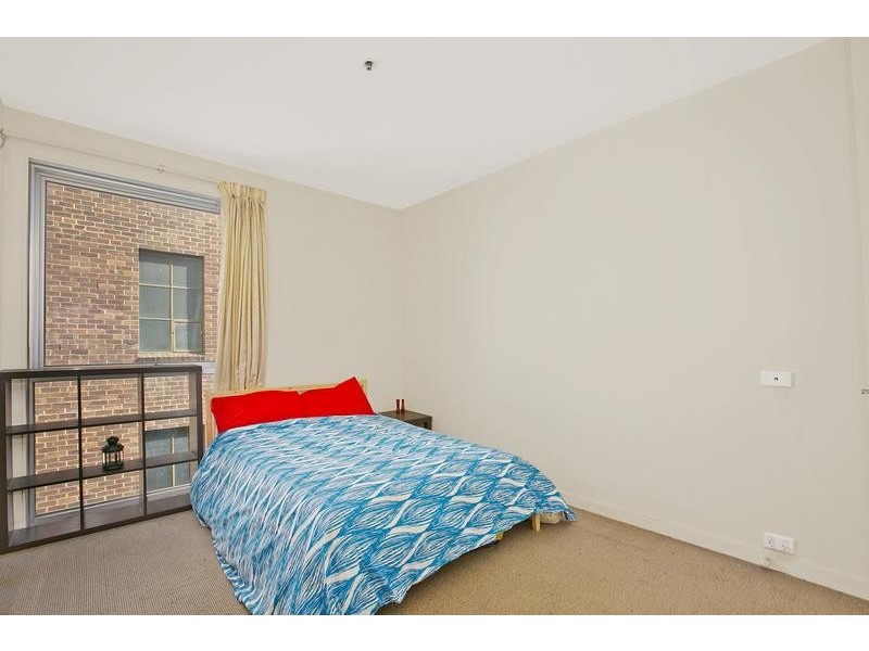 10/4-10 Bank Place, Melbourne VIC 3000