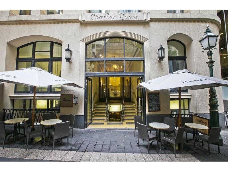 10/4-10 Bank Place, Melbourne VIC 3000