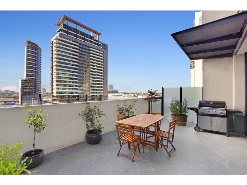 806/63 Whiteman Street, Southbank VIC 3006