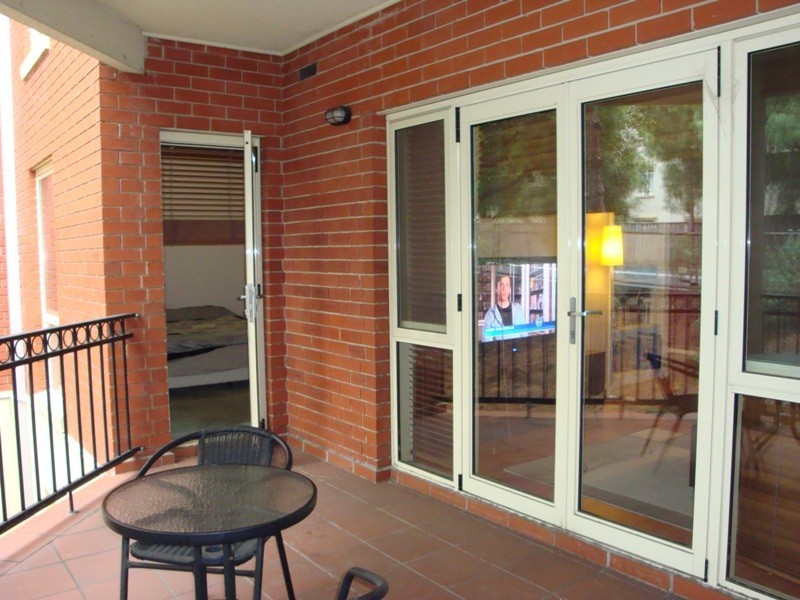 21/18 Mawbey Street, Kensington VIC 3031