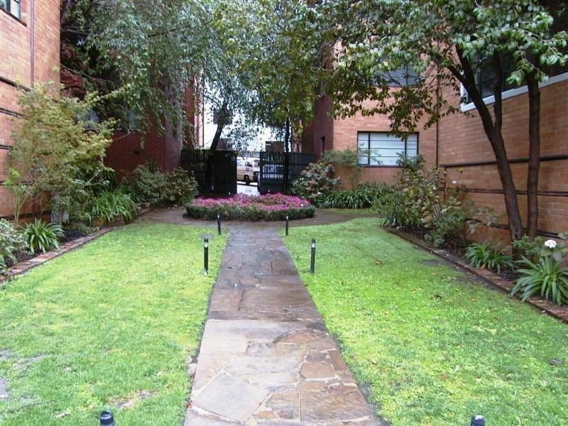 10/84 Grey Street, East Melbourne VIC 3002