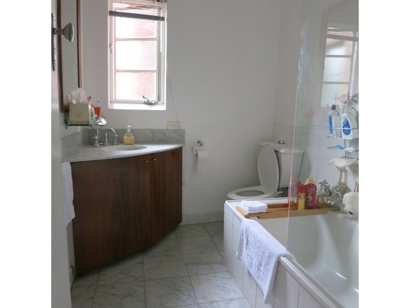 10/84 Grey Street, East Melbourne VIC 3002