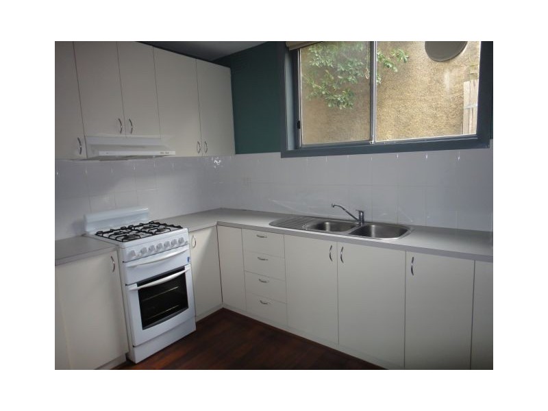 2/20 Brighton Street, Flemington VIC 3031