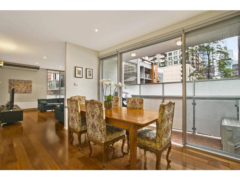2/15 Exploration Lane, Melbourne VIC 3000