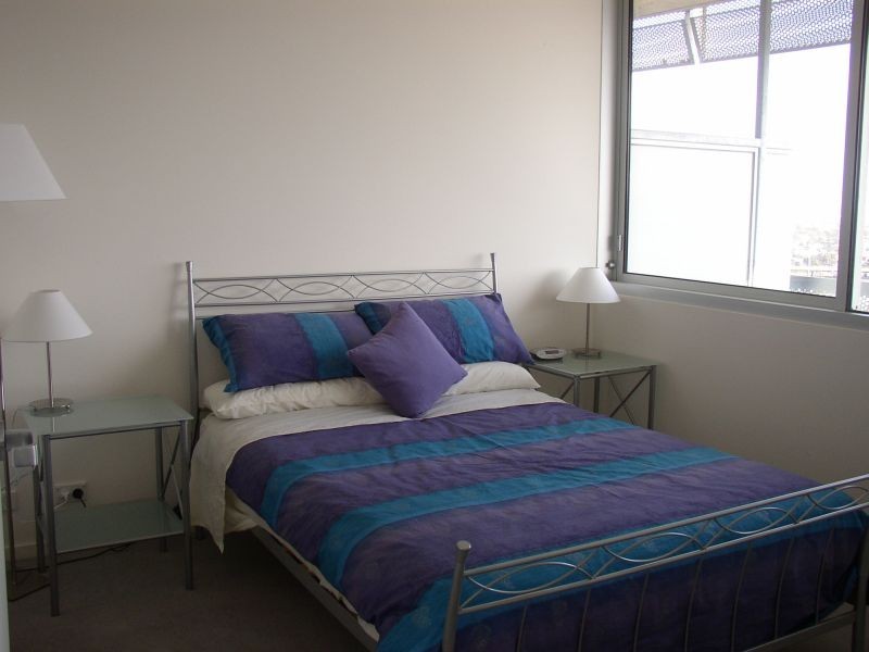 2205/620 Collins Street, Melbourne VIC 3000