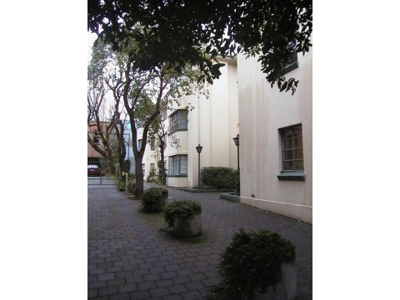 17/246 Albert Street, East Melbourne VIC 3002