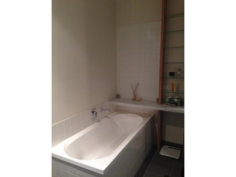 24/84 Trenerry Cresent, Abbotsford VIC 3067