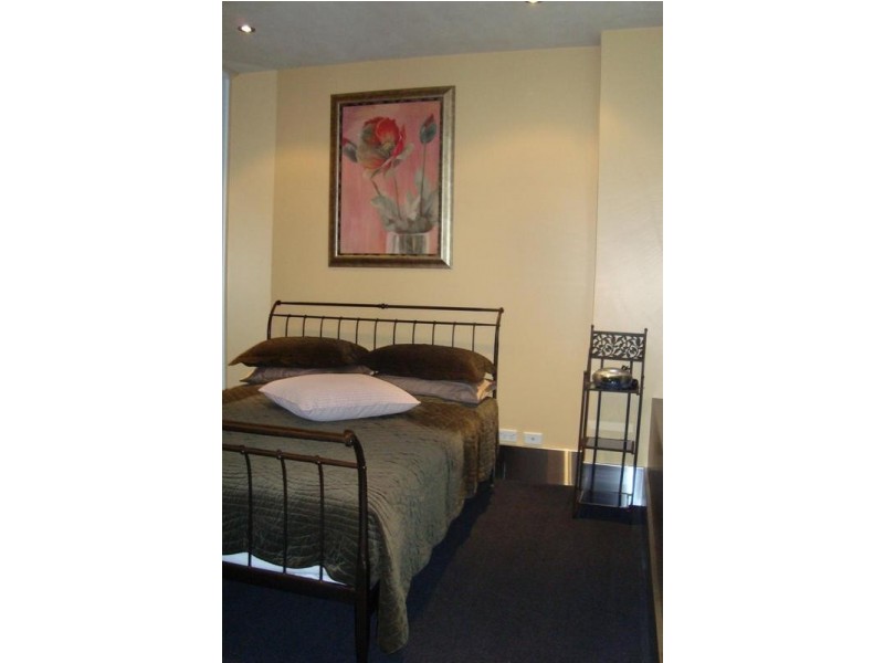 1004/325 Collins Street, Melbourne VIC 3000