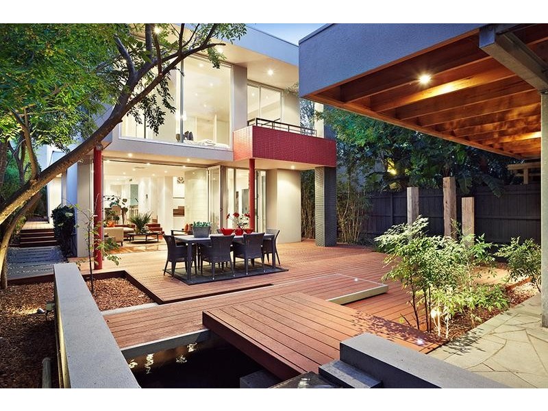 8 Woodside Crescent, Toorak VIC 3142