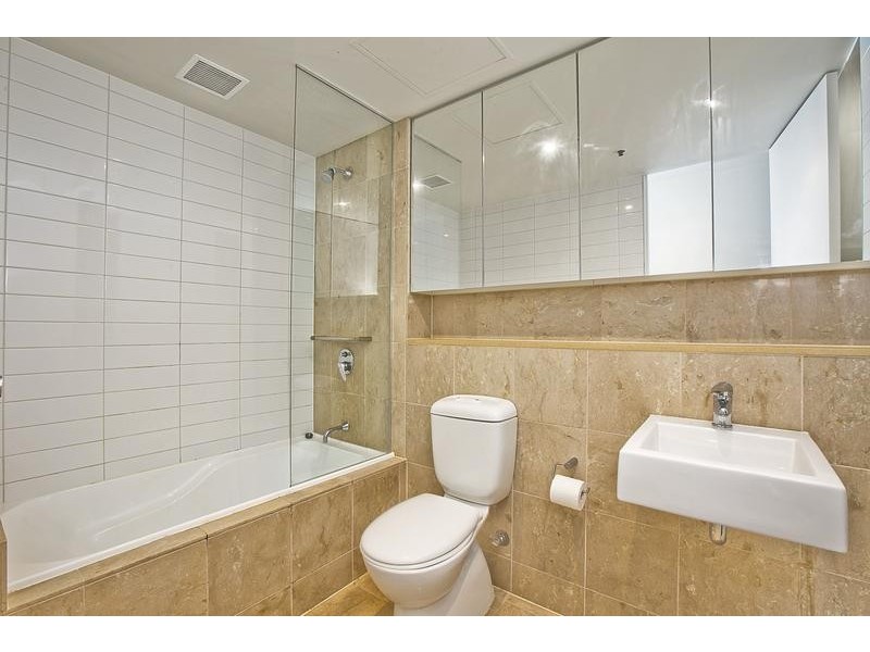 1405/8 McCrae Street, Docklands VIC 3008