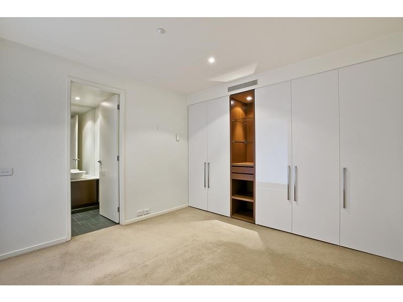 1803/7 Riverside Quay, Southbank VIC 3006