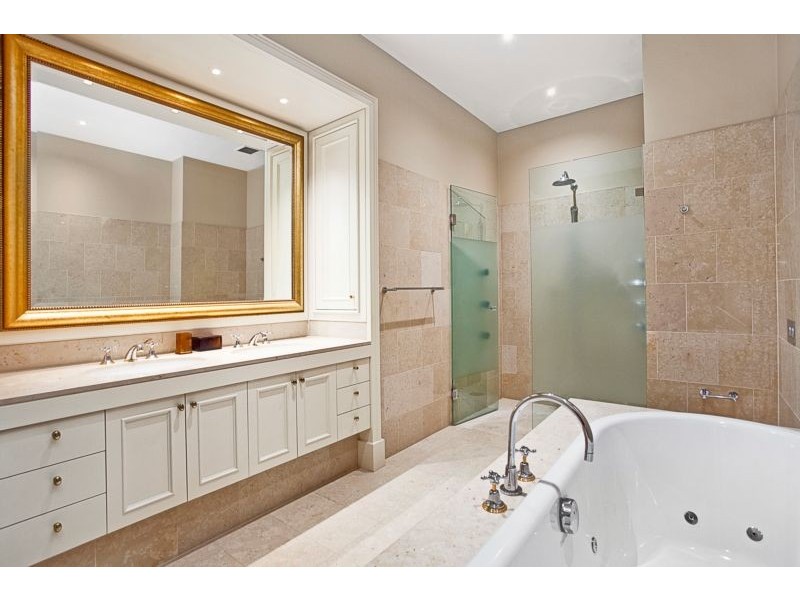 201 Collins Street, Melbourne VIC 3000